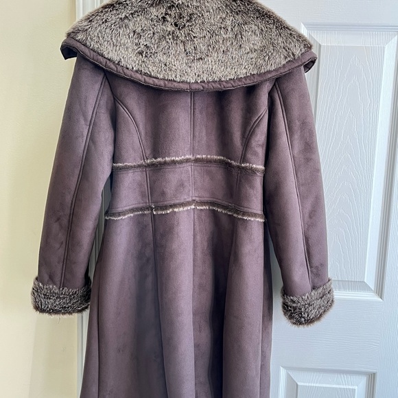 Faux Leather coat - Picture 2 of 4